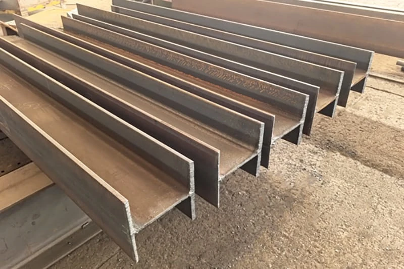 Comparación entre vigas H soldadas y laminadas en caliente en aplicaciones estructurales Comparación entre vigas H soldadas y laminadas en caliente en aplicaciones estructurales