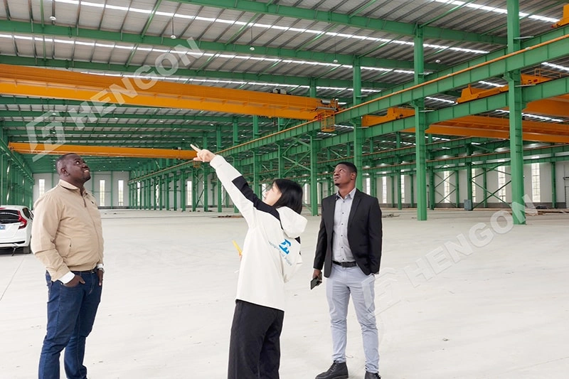 La visita del equipo de clientes de Burkina Faso da lugar al diseño de una estructura de acero personalizada Actualización La visita del equipo del cliente de Burkina Faso conduce a una actualización del diseño de la estructura de acero personalizada