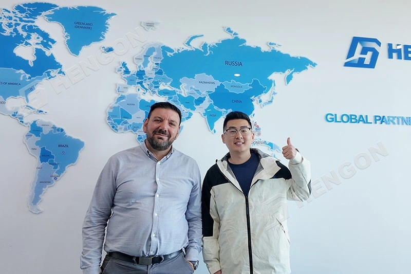 Cliente griego visita Hengon para Discusión del proyecto y cooperación futura