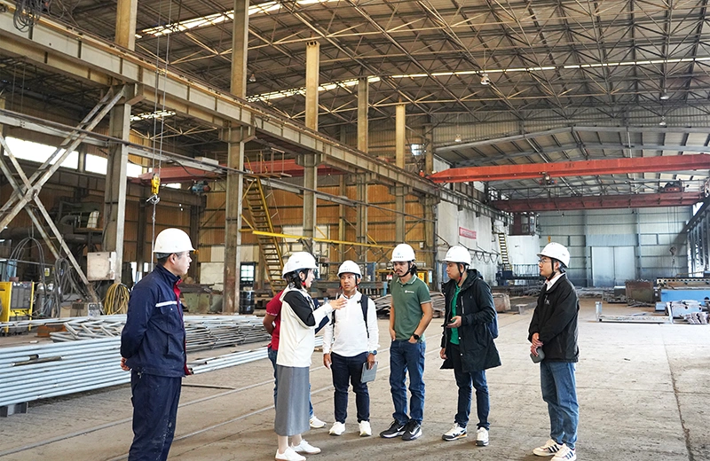 Invitamos a los clientes filipinos a visitar nuestra fábrica.